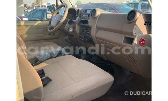 Tenga Imported Toyota Land Cruiser Beige Mota in Import - Dubai in Zambia Tenga Imported Toyota Land Cruiser Beige Mota in Import - Dubai in Zambia