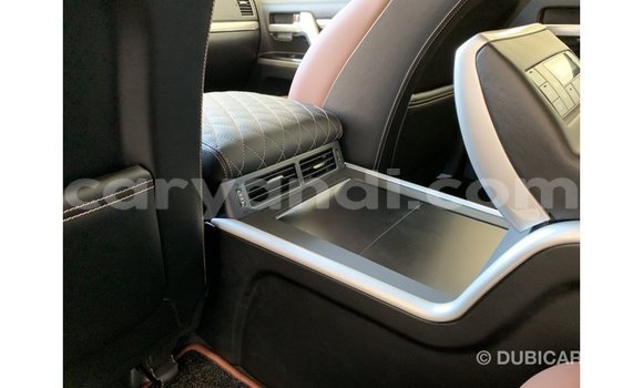 Acheter Import Voiture Toyota Land Cruiser Noir à Import - Dubai, Zambie Acheter Import Voiture Toyota Land Cruiser Noir à Import - Dubai, Zambie