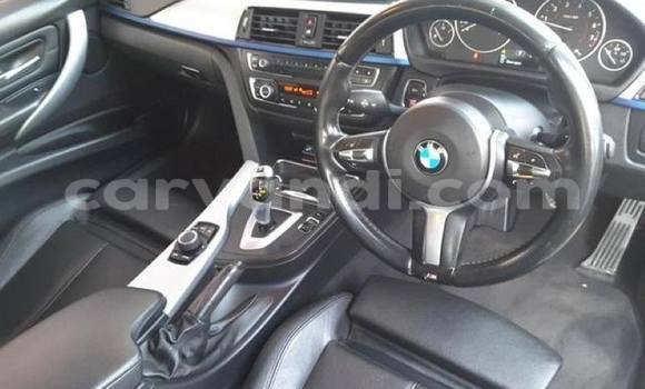 Acheter Occasion Voiture BMW 3–Series Gris à Lusaka, Zambie Acheter Occasion Voiture BMW 3–Series Gris à Lusaka, Zambie