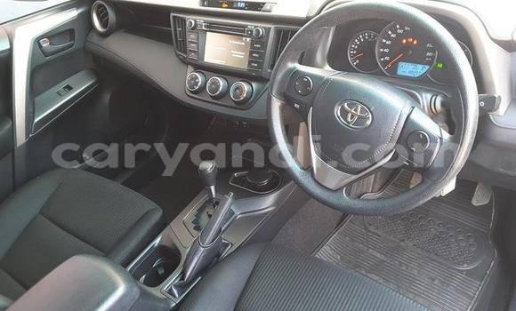 Nunua Ilio tumika Toyota RAV4 Nyeupe Gari ndani ya Lusaka nchini Zambia Nunua Ilio tumika Toyota RAV4 Nyeupe Gari ndani ya Lusaka nchini Zambia
