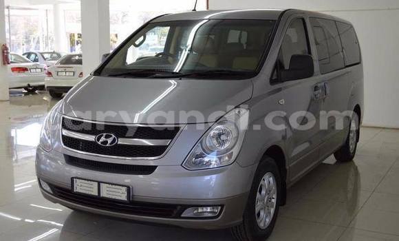 Tenga Tsaru Hyundai H1 Sirivha Mota in Lusaka in Zambia Tenga Tsaru Hyundai H1 Sirivha Mota in Lusaka in Zambia