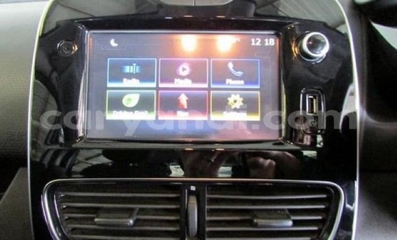 Tenga Tsaru Renault Clio Chena Mota in Lusaka in Zambia Tenga Tsaru Renault Clio Chena Mota in Lusaka in Zambia