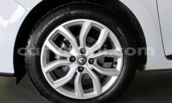 Tenga Tsaru Renault Clio Chena Mota in Lusaka in Zambia Tenga Tsaru Renault Clio Chena Mota in Lusaka in Zambia