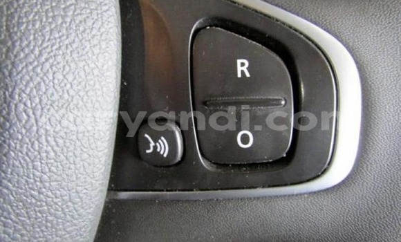 Tenga Tsaru Renault Clio Chena Mota in Lusaka in Zambia Tenga Tsaru Renault Clio Chena Mota in Lusaka in Zambia