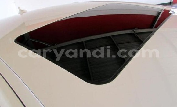 Acheter Occasion Voiture Mercedes‒Benz E–Class Blanc à Lusaka, Zambie Acheter Occasion Voiture Mercedes‒Benz E–Class Blanc à Lusaka, Zambie