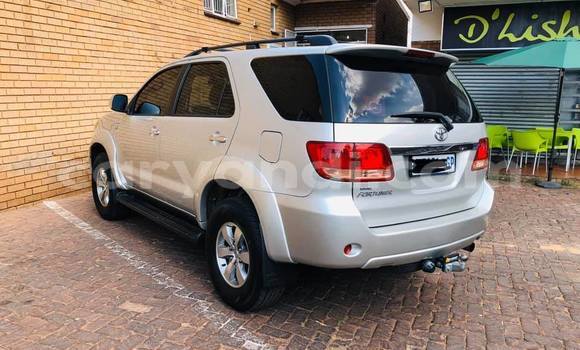Acheter Occasion Voiture Toyota Fortuner Gris à Lusaka, Zambie Acheter Occasion Voiture Toyota Fortuner Gris à Lusaka, Zambie