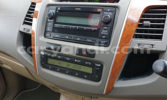 Acheter Occasion Voiture Toyota Fortuner Blanc à Lusaka, Zambie Acheter Occasion Voiture Toyota Fortuner Blanc à Lusaka, Zambie