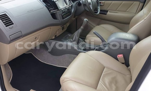 Acheter Occasion Voiture Toyota Fortuner Blanc à Livingstone, Zambie Acheter Occasion Voiture Toyota Fortuner Blanc à Livingstone, Zambie
