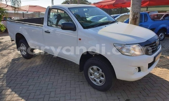 Acheter Occasion Voiture Toyota Hilux Blanc à Lusaka, Zambie Acheter Occasion Voiture Toyota Hilux Blanc à Lusaka, Zambie