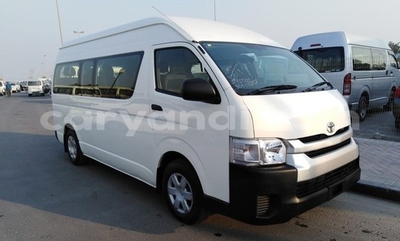 Acheter Import Voiture Toyota Hiace Blanc à Lusaka, Zambie Acheter Import Voiture Toyota Hiace Blanc à Lusaka, Zambie