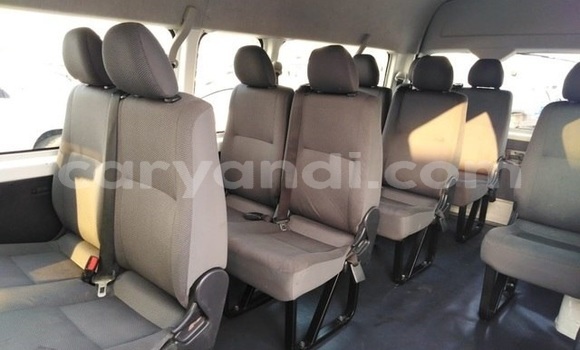 Acheter Import Voiture Toyota Hiace Blanc à Lusaka, Zambie Acheter Import Voiture Toyota Hiace Blanc à Lusaka, Zambie