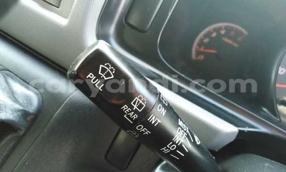 Acheter Import Voiture Toyota Hiace Blanc à Lusaka, Zambie Acheter Import Voiture Toyota Hiace Blanc à Lusaka, Zambie