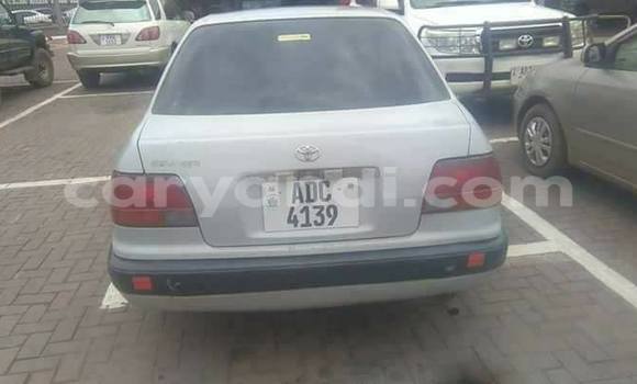 Nunua Ilio tumika Toyota Corolla Fedha Gari ndani ya Chipata nchini Zambia Nunua Ilio tumika Toyota Corolla Fedha Gari ndani ya Chipata nchini Zambia