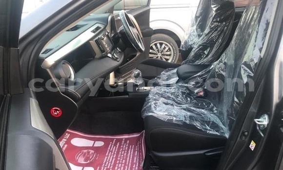 Acheter Import Voiture Toyota RAV4 Noir à Lusaka, Zambie Acheter Import Voiture Toyota RAV4 Noir à Lusaka, Zambie