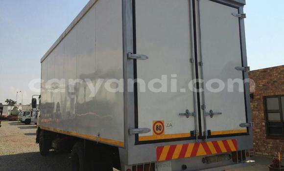 Acheter Occasion Utilitaire Nissan UD Blanc à Lusaka, Zambie Acheter Occasion Utilitaire Nissan UD Blanc à Lusaka, Zambie