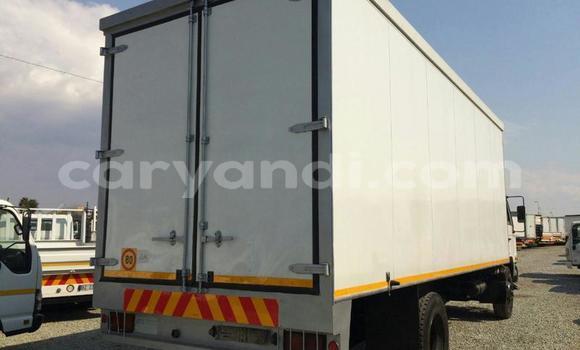 Acheter Occasion Utilitaire Nissan UD Blanc à Lusaka, Zambie Acheter Occasion Utilitaire Nissan UD Blanc à Lusaka, Zambie