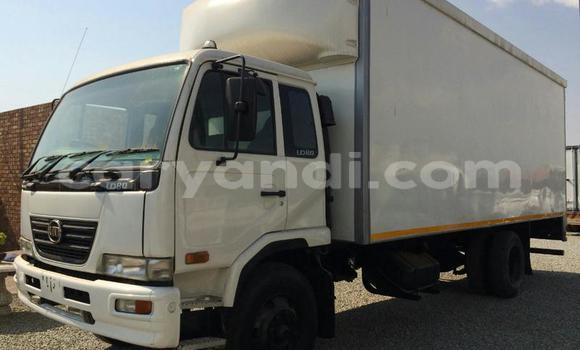 Acheter Occasion Utilitaire Nissan UD Blanc à Lusaka, Zambie Acheter Occasion Utilitaire Nissan UD Blanc à Lusaka, Zambie