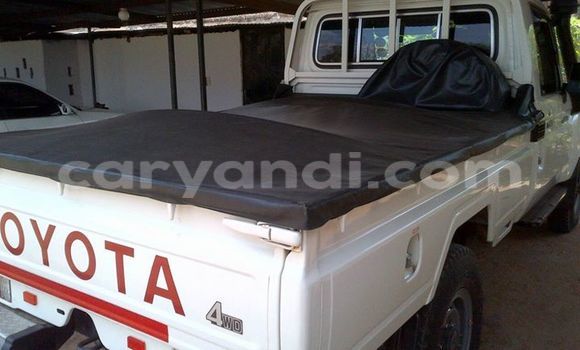 Buy Used Toyota Land Cruiser White Car in Chipata in Zambia Buy Used Toyota Land Cruiser White Car in Chipata in Zambia