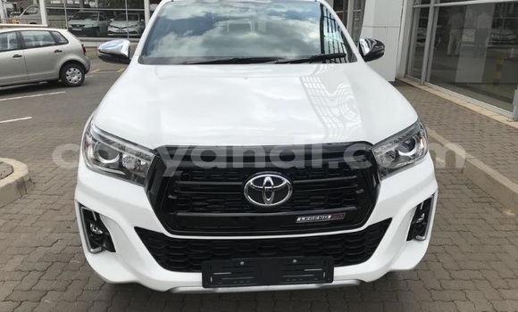 Buy Used Toyota Hilux White Car in Lusaka in Zambia Buy Used Toyota Hilux White Car in Lusaka in Zambia