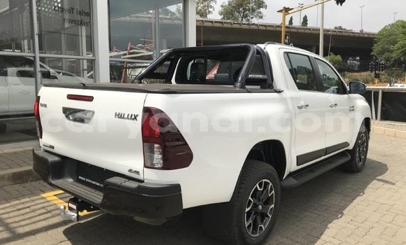 Buy Used Toyota Hilux White Car in Lusaka in Zambia Buy Used Toyota Hilux White Car in Lusaka in Zambia