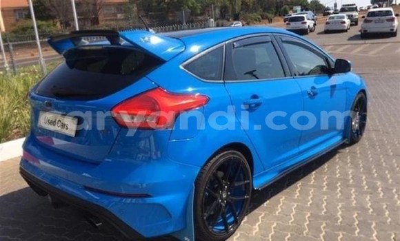 Nunua Ilio tumika Ford Focus RS Bluu Gari ndani ya Chilanga nchini Lusaka Nunua Ilio tumika Ford Focus RS Bluu Gari ndani ya Chilanga nchini Lusaka