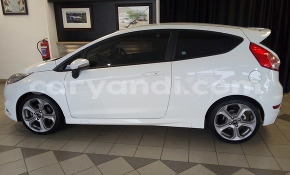 Nunua Ilio tumika Ford Fiesta ST Nyeupe Gari ndani ya Chingola nchini Zambia Nunua Ilio tumika Ford Fiesta ST Nyeupe Gari ndani ya Chingola nchini Zambia