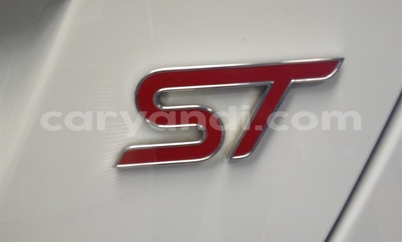 Nunua Ilio tumika Ford Fiesta ST Nyeupe Gari ndani ya Chingola nchini Zambia Nunua Ilio tumika Ford Fiesta ST Nyeupe Gari ndani ya Chingola nchini Zambia