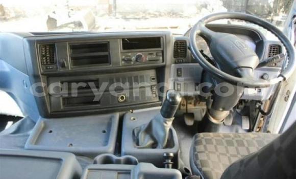 Acheter Occasion Utilitaire Hino Ranger Blanc à Lusaka, Zambie Acheter Occasion Utilitaire Hino Ranger Blanc à Lusaka, Zambie