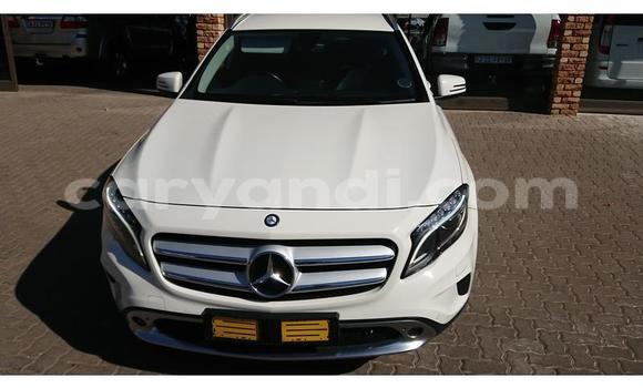 Tenga Tsaru Mercedes‒Benz GLA-klasse Chena Mota in Chingola in Zambia Tenga Tsaru Mercedes‒Benz GLA-klasse Chena Mota in Chingola in Zambia