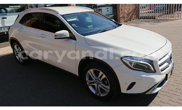 Tenga Tsaru Mercedes‒Benz GLA-klasse Chena Mota in Chingola in Zambia Tenga Tsaru Mercedes‒Benz GLA-klasse Chena Mota in Chingola in Zambia