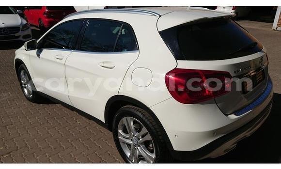 Tenga Tsaru Mercedes‒Benz GLA-klasse Chena Mota in Chingola in Zambia Tenga Tsaru Mercedes‒Benz GLA-klasse Chena Mota in Chingola in Zambia