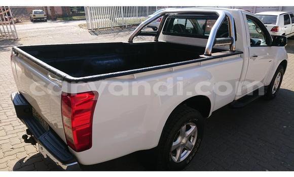 Tenga Tsaru Isuzu KB Chena Mota in Chinsali in Northern Tenga Tsaru Isuzu KB Chena Mota in Chinsali in Northern