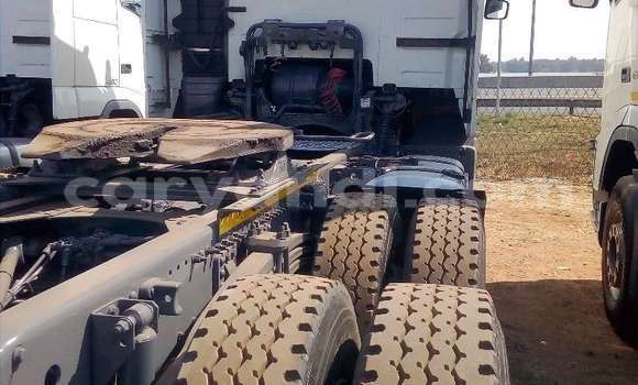 Acheter Occasion Utilitaire Volvo F4 Blanc à Lusaka, Zambie Acheter Occasion Utilitaire Volvo F4 Blanc à Lusaka, Zambie