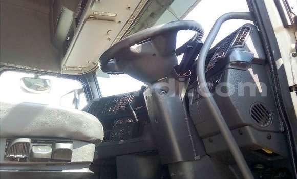 Acheter Occasion Utilitaire Volvo F4 Blanc à Lusaka, Zambie Acheter Occasion Utilitaire Volvo F4 Blanc à Lusaka, Zambie