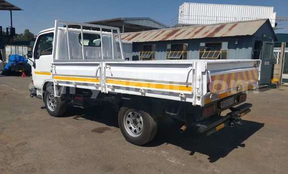 Acheter Occasion Utilitaire Nissan UD Blanc à Lusaka, Zambie Acheter Occasion Utilitaire Nissan UD Blanc à Lusaka, Zambie
