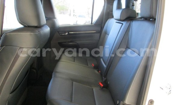 Nunua Ilio tumika Toyota Hilux Nyeupe Gari ndani ya Chinsali nchini Kaskazini Nunua Ilio tumika Toyota Hilux Nyeupe Gari ndani ya Chinsali nchini Kaskazini