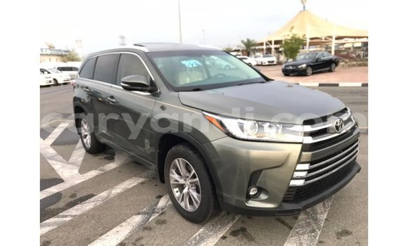 Tenga Imported Toyota Highlander Zvimwe Mota in Import - Dubai in Zambia Tenga Imported Toyota Highlander Zvimwe Mota in Import - Dubai in Zambia