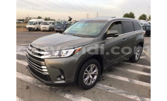 Tenga Imported Toyota Highlander Zvimwe Mota in Import - Dubai in Zambia Tenga Imported Toyota Highlander Zvimwe Mota in Import - Dubai in Zambia