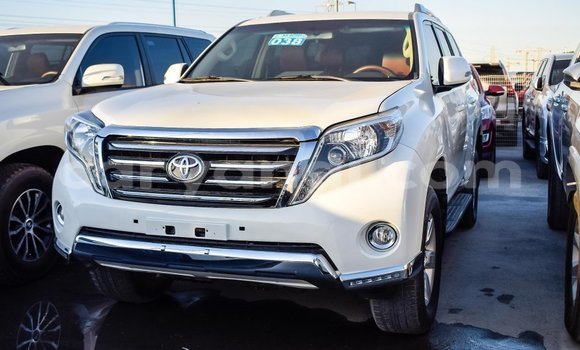 Nunua Imported Toyota Prado Nyeupe Gari ndani ya Import - Dubai nchini Zambia Nunua Imported Toyota Prado Nyeupe Gari ndani ya Import - Dubai nchini Zambia