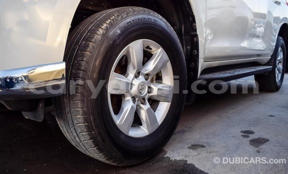Nunua Imported Toyota Prado Nyeupe Gari ndani ya Import - Dubai nchini Zambia Nunua Imported Toyota Prado Nyeupe Gari ndani ya Import - Dubai nchini Zambia