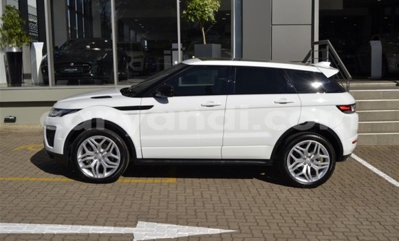 Nunua Ilio tumika Land Rover Range Rover Evoque Nyeupe Gari ndani ya Chingola nchini Zambia Nunua Ilio tumika Land Rover Range Rover Evoque Nyeupe Gari ndani ya Chingola nchini Zambia