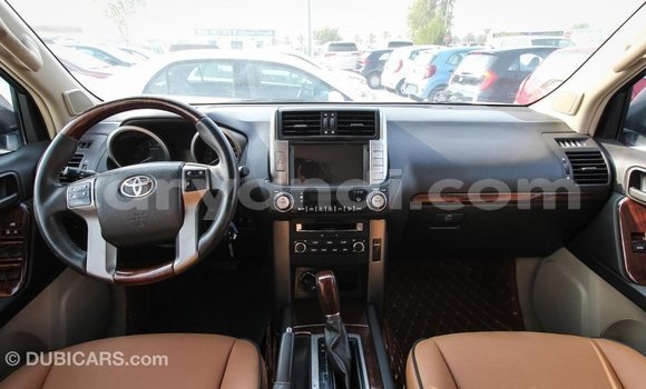 Acheter Import Voiture Toyota Prado Blanc à Import - Dubai, Zambie Acheter Import Voiture Toyota Prado Blanc à Import - Dubai, Zambie