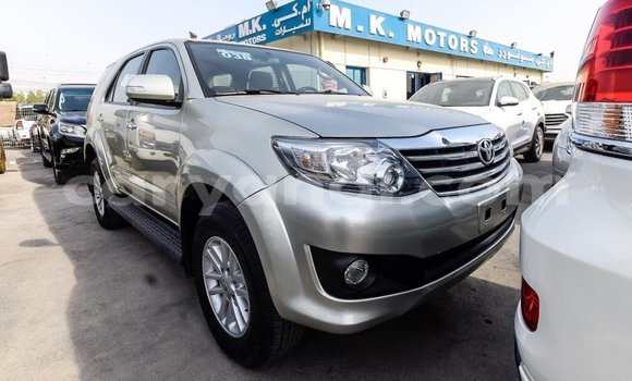 Acheter Import Voiture Toyota Fortuner Autre à Import - Dubai, Zambie Acheter Import Voiture Toyota Fortuner Autre à Import - Dubai, Zambie