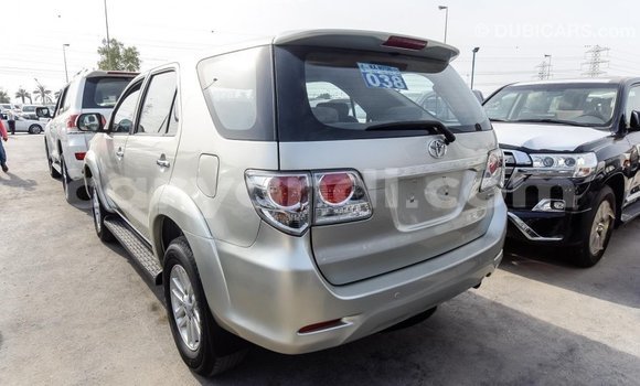 Acheter Import Voiture Toyota Fortuner Autre à Import - Dubai, Zambie Acheter Import Voiture Toyota Fortuner Autre à Import - Dubai, Zambie