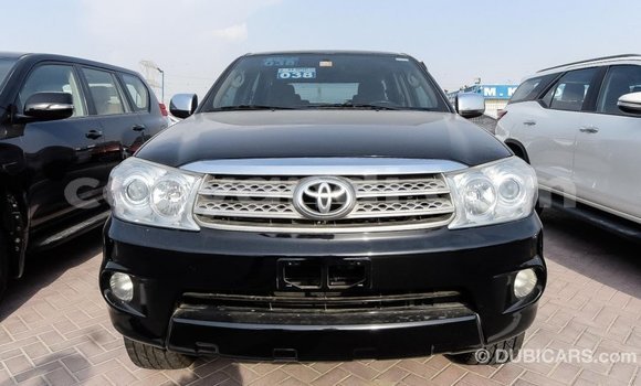 Nunua Imported Toyota Fortuner Nyeusi Gari ndani ya Import - Dubai nchini Zambia Nunua Imported Toyota Fortuner Nyeusi Gari ndani ya Import - Dubai nchini Zambia