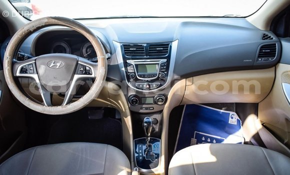 Acheter Import Voiture Hyundai Accent Marron à Import - Dubai, Zambie Acheter Import Voiture Hyundai Accent Marron à Import - Dubai, Zambie