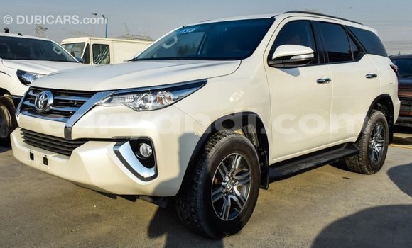 Acheter Import Voiture Toyota Fortuner Blanc à Import - Dubai, Zambie Acheter Import Voiture Toyota Fortuner Blanc à Import - Dubai, Zambie