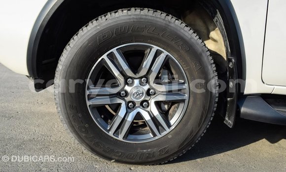 Acheter Import Voiture Toyota Fortuner Blanc à Import - Dubai, Zambie Acheter Import Voiture Toyota Fortuner Blanc à Import - Dubai, Zambie