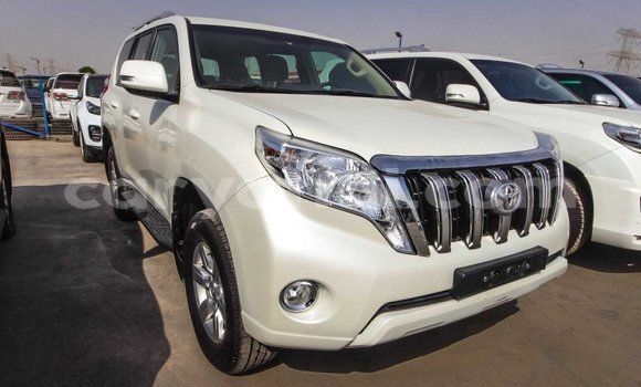 Acheter Import Voiture Toyota Prado Blanc à Import - Dubai, Zambie Acheter Import Voiture Toyota Prado Blanc à Import - Dubai, Zambie