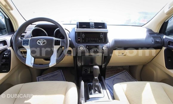 Acheter Import Voiture Toyota Prado Blanc à Import - Dubai, Zambie Acheter Import Voiture Toyota Prado Blanc à Import - Dubai, Zambie